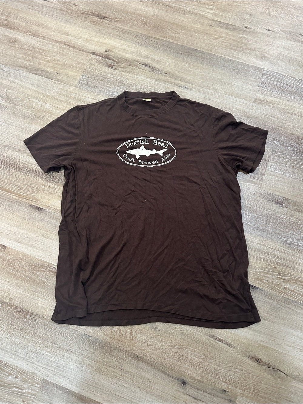 Brown Logo Tee - dogfish head - beer and benevolence